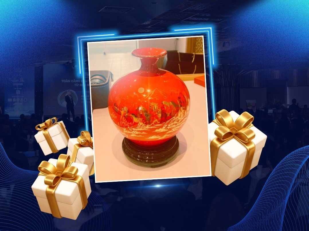 Bình hút lộc được AQ Quà Tặng tài trợ để gửi đến diễn giả của Hội thảo