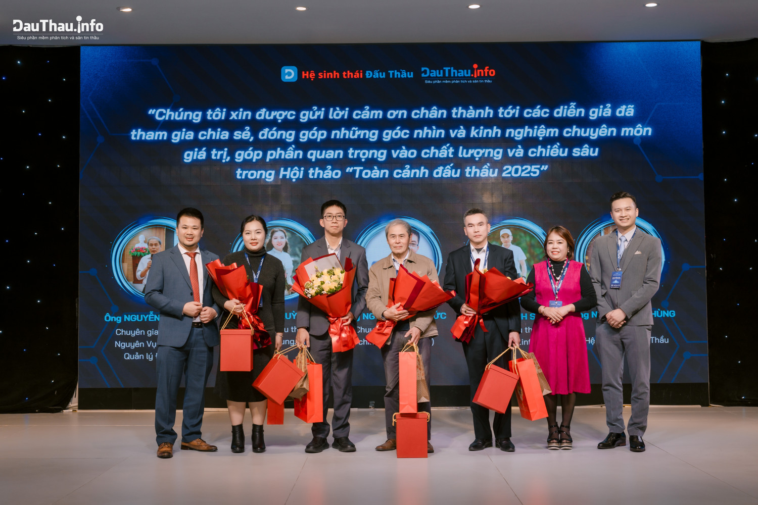 tặng quà diễn giả